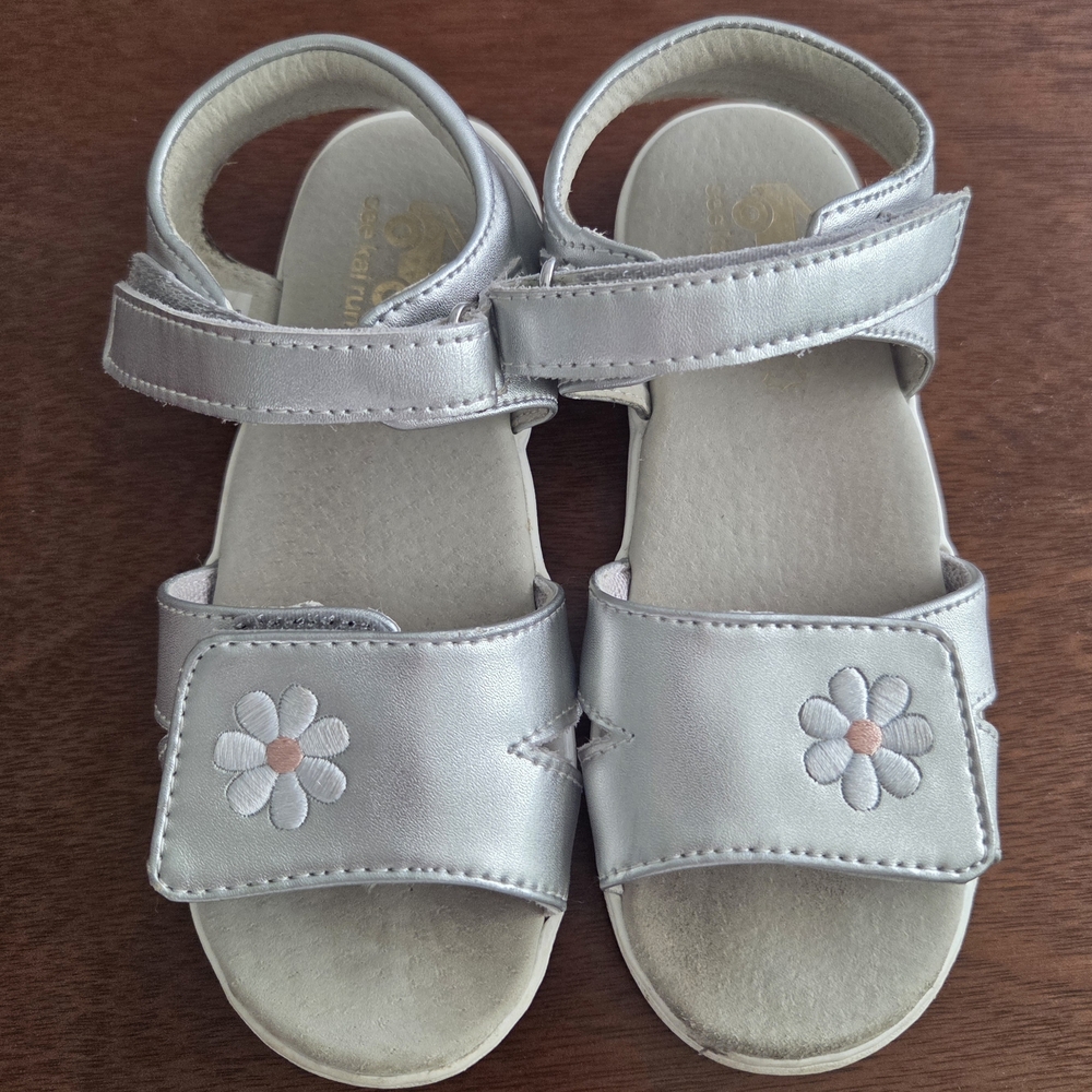 See Kai Run Olivia II Sandals with Daisy Design